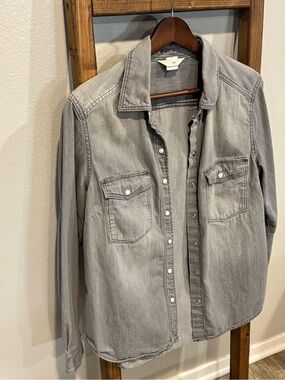 H&M Light Gray Snap-Front Denim Shirt